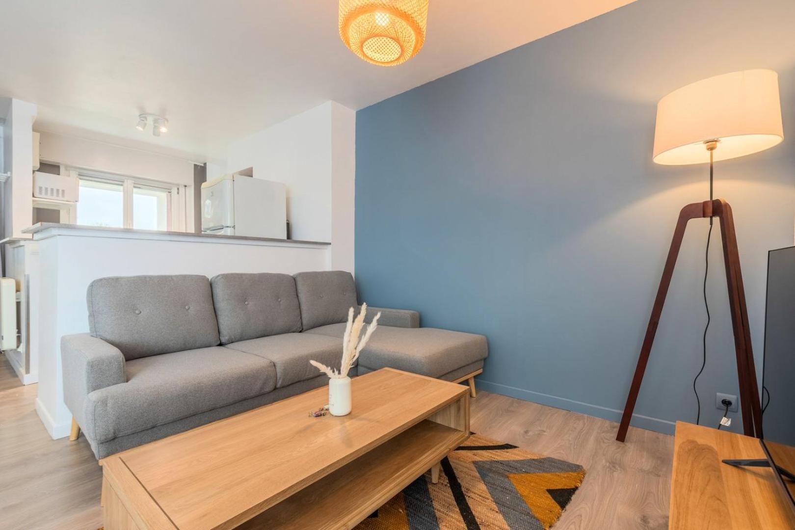 Renovated 2-Bedroom Duplex Near Metro. ลีลล์ ภายนอก รูปภาพ